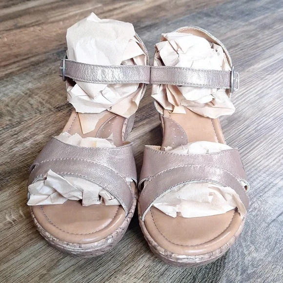 BOC Strappy Heeled Sandal Size 9M - Picture 9 of 14